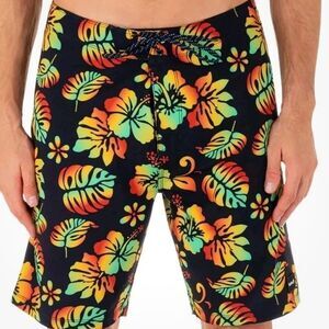 NWT Hurley Board Shorts Swim Phantom Quick Dry 4 Way Stretch Tropical Black 32